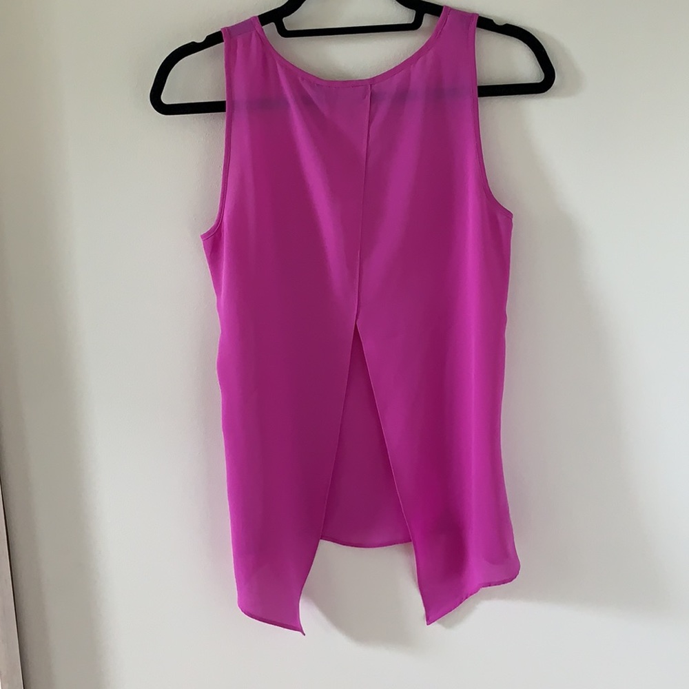 Express Open Back Tank Top - Picture 4 of 8